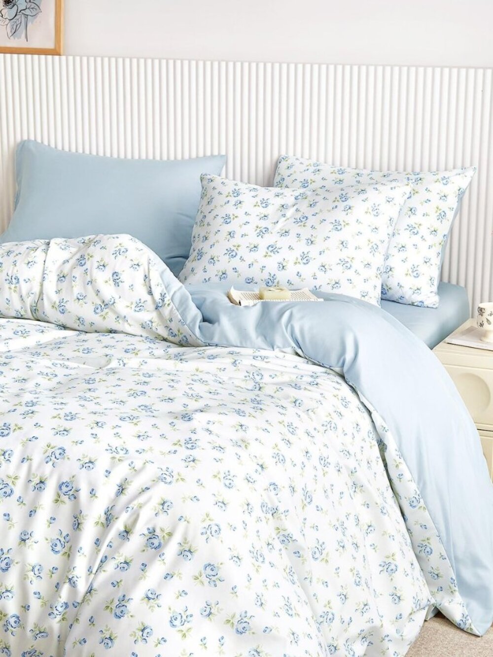 Floral Comforter Set, Coquette Cottagecore Aesthetic Flower Shabby Chic Pattern